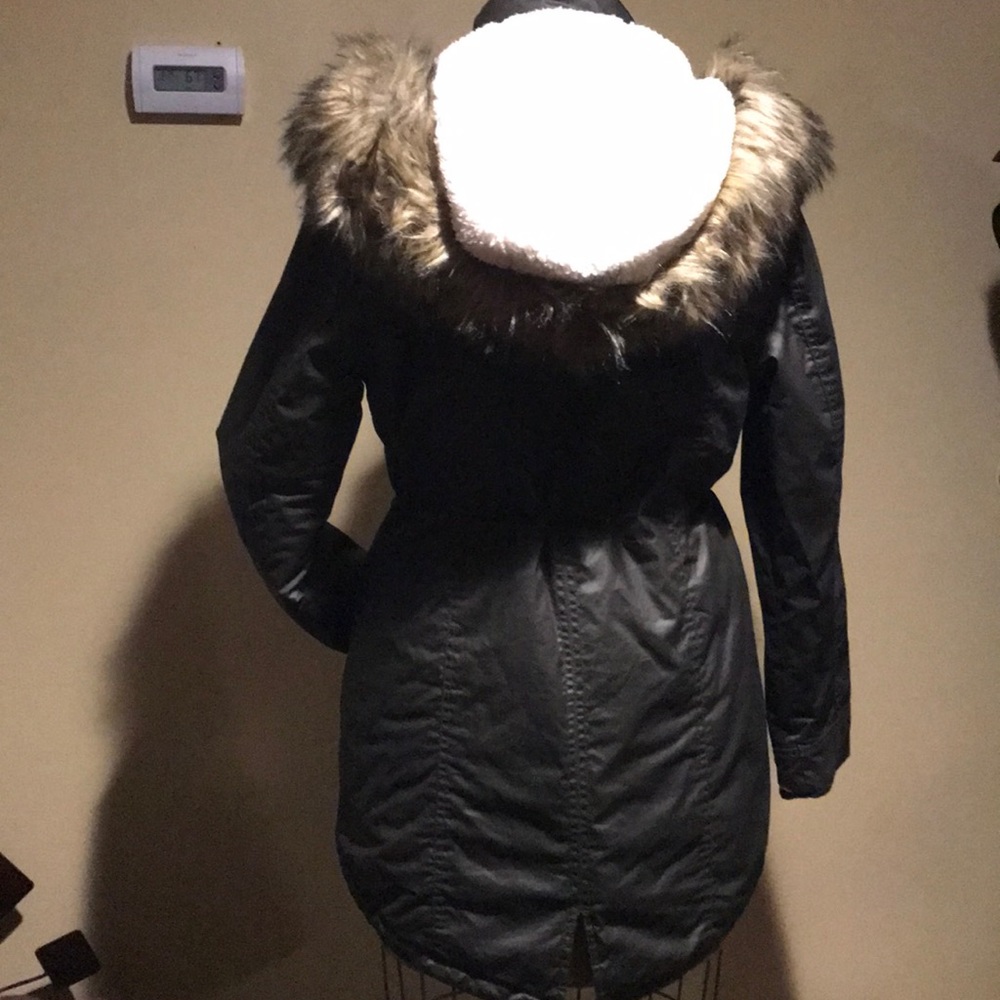 Coat - Picture 2 of 8